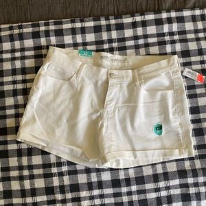 NWT Old Navy white denim shorts